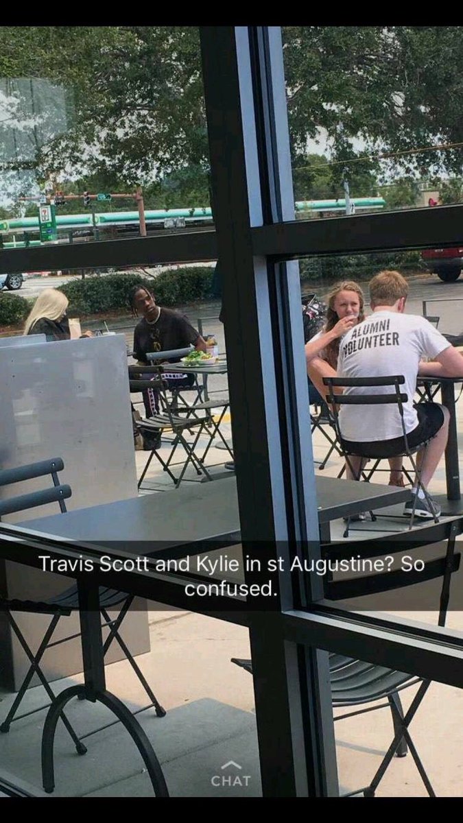 reelshotmike's tweet photo. Spotted @KylieJenner @trvisXX @ChipotleTweets https://t.co/RhSTgQjjon