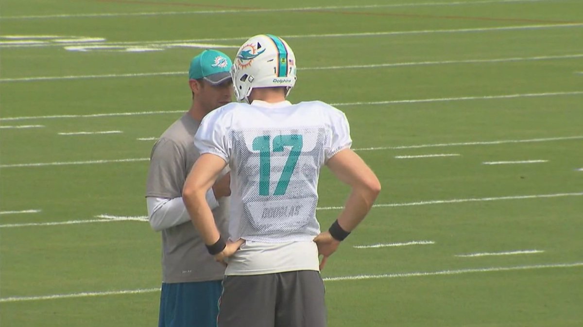 Dolphins maintain Ryan Tannehill's knee is ok, Ajayi to be even better bit.ly/2qDHZg9 https://t.co/gc2hTuidof