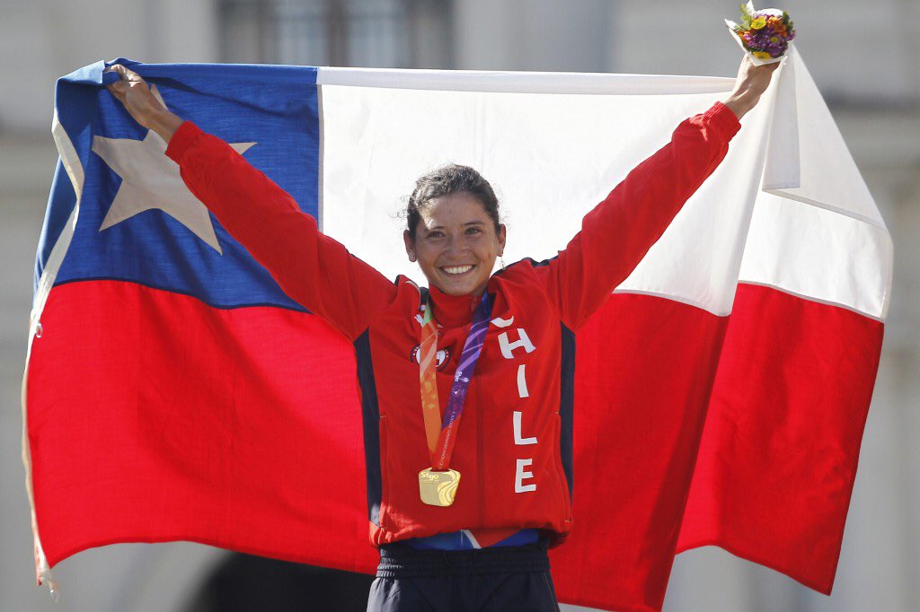 INDChileOficial's tweet photo. Grande Paola Muñoz, se queda con el 1er lugar en la prueba de ruta (sub23) en Panam de ciclismo que se realiza en Santo Domingo. #VamosChile https://t.co/ZEoL2Dlcld