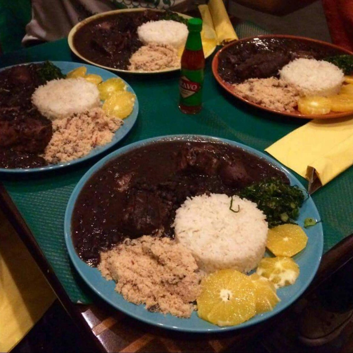Mineirinho_Bar's tweet photo. Tous les dimanches le MINEIRINHO BAR vous propose un déjeuner "com gostinho de Brasil" à l'heure du brunch @Mineirinho_Bar 
-- https://t.co/hxn77tLcf0