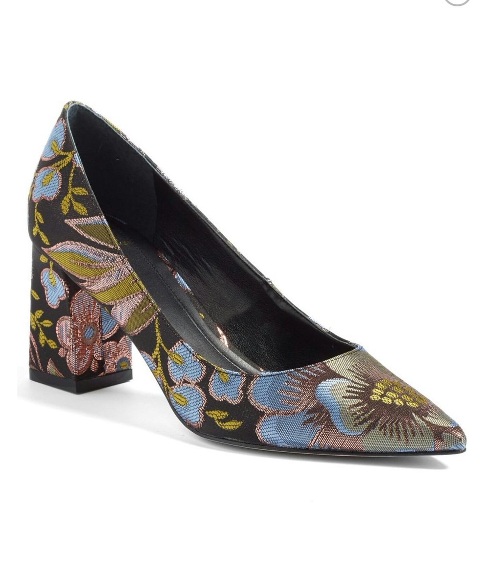 CP2Couture's tweet photo. Just picked up these shoes for a client. Full outfit picture coming soon. #Fashion #PersonalShopper https://t.co/wC2BlP2TdO