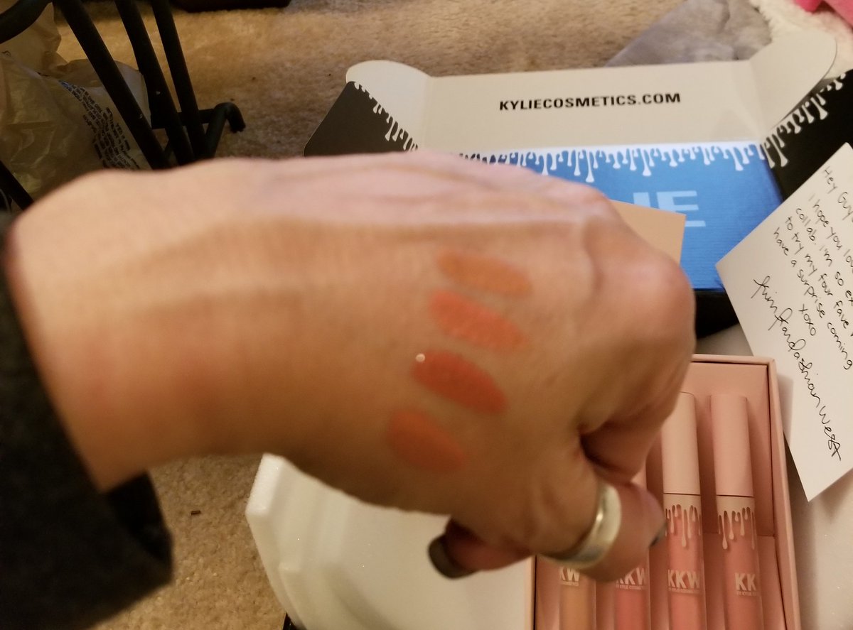 jackienewc's tweet photo. @KylieJenner  @kyliecosmetics  @KimKardashian  Just got my KKW/Kylie lip collection! 💘👄 https://t.co/uJirXNNP1D