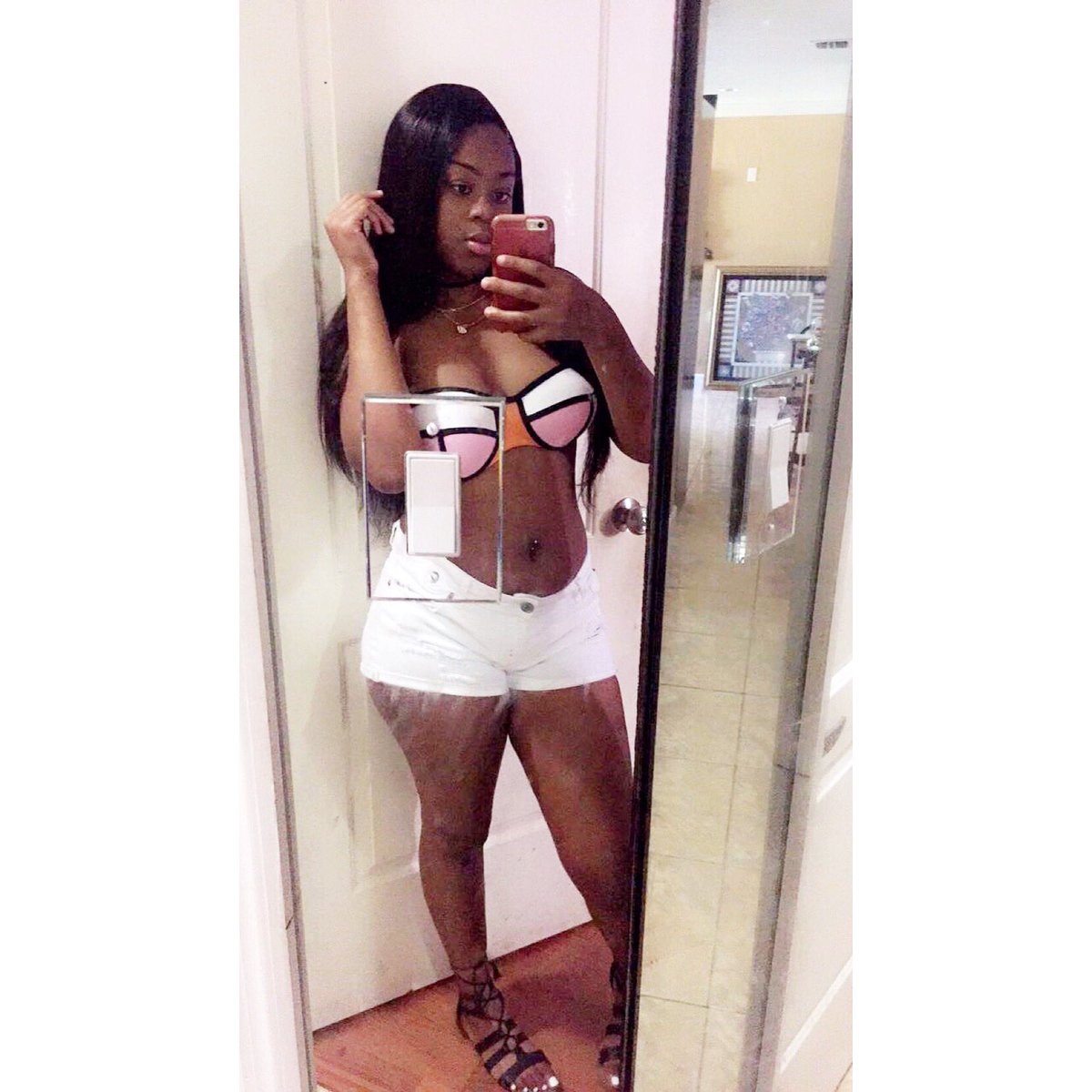 Pretty1Honey's tweet photo. Before the madness 🤙🏽❣️😂 #ProjectSplash 🌊 https://t.co/adThQTb1ra