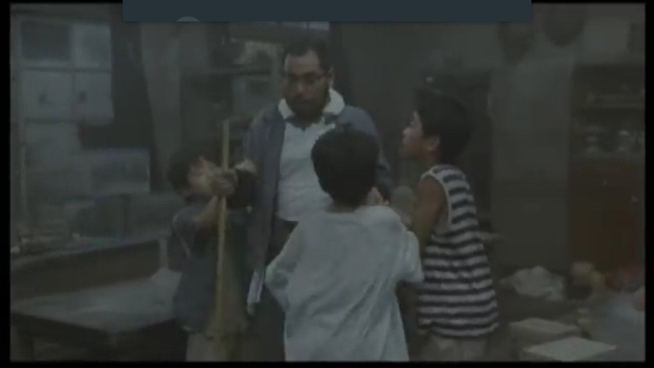 ポリ公 on Twitter: "#こどものころ怖かったもの 映画｢学校の怪談｣に出てくるクマヒゲさん。(用務員のおじさん、別名インフェルノ) よく姉兄にモノマネされてガチ泣きした思い出がある…あのあの話し方をされるだけで無理。 https://t.co/gXe3LCMtED" / Twitter