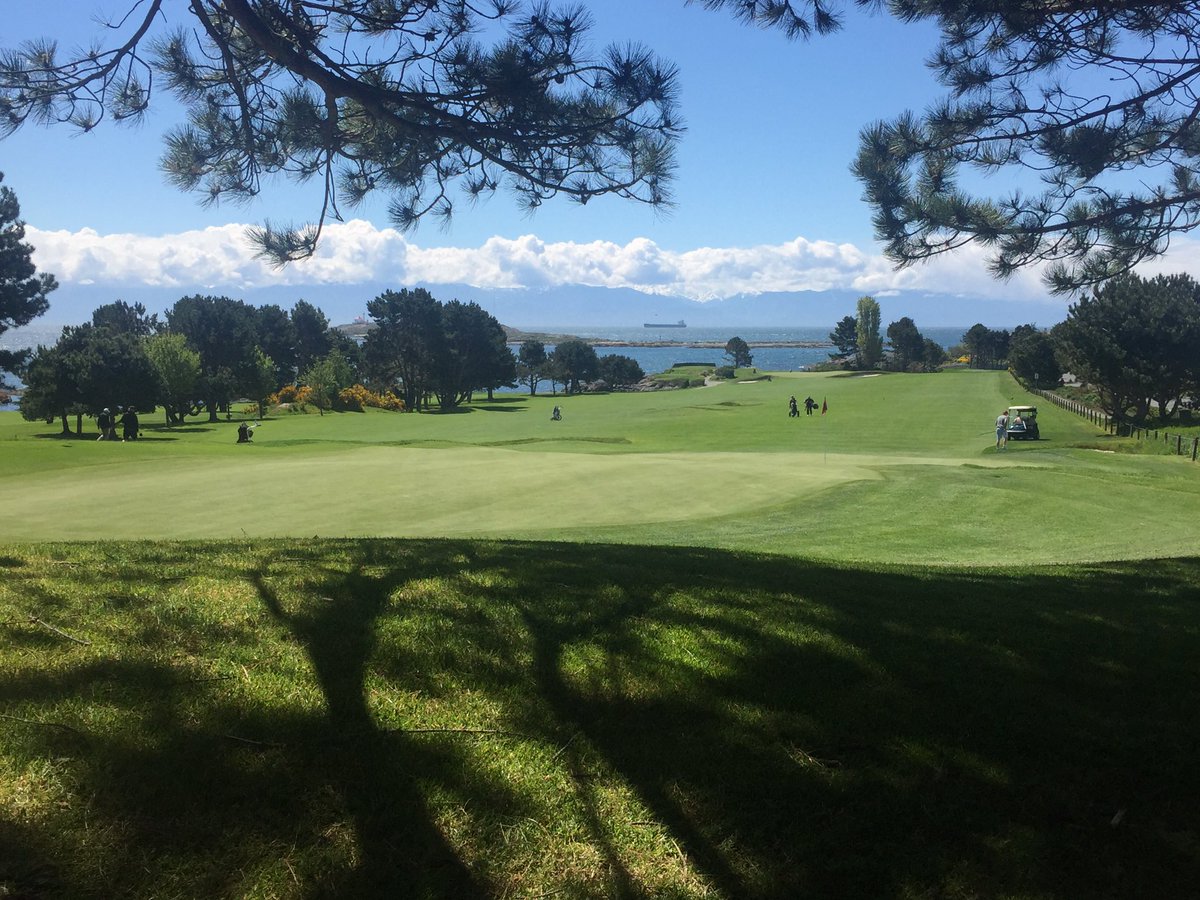 <a href="/VGC1893/">Victoria Golf Club</a> @Vgclinks we are ready for you @JRCapGolfSuper, <a href="/TJayC17/">T-Jay Creamer</a> cut all the crooked lines FYI 😉