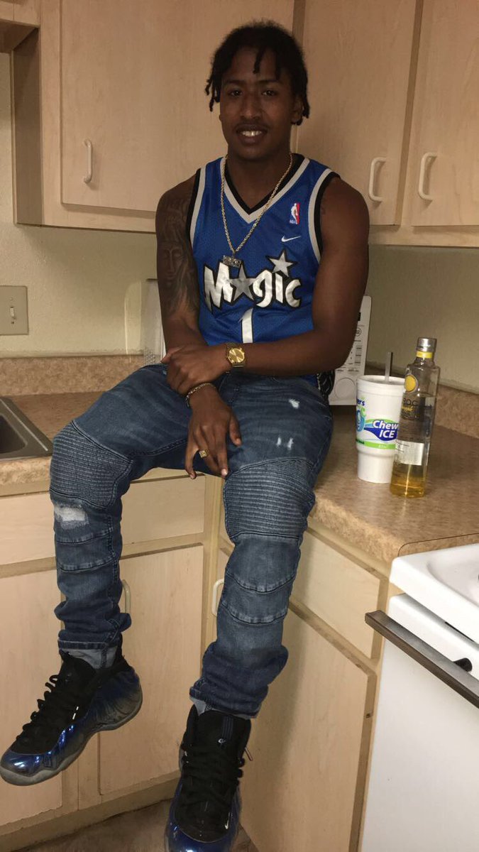 trillatre1's tweet photo. Imma Keep Dripping This Flava.. 💧 https://t.co/V0NcaDQIMm