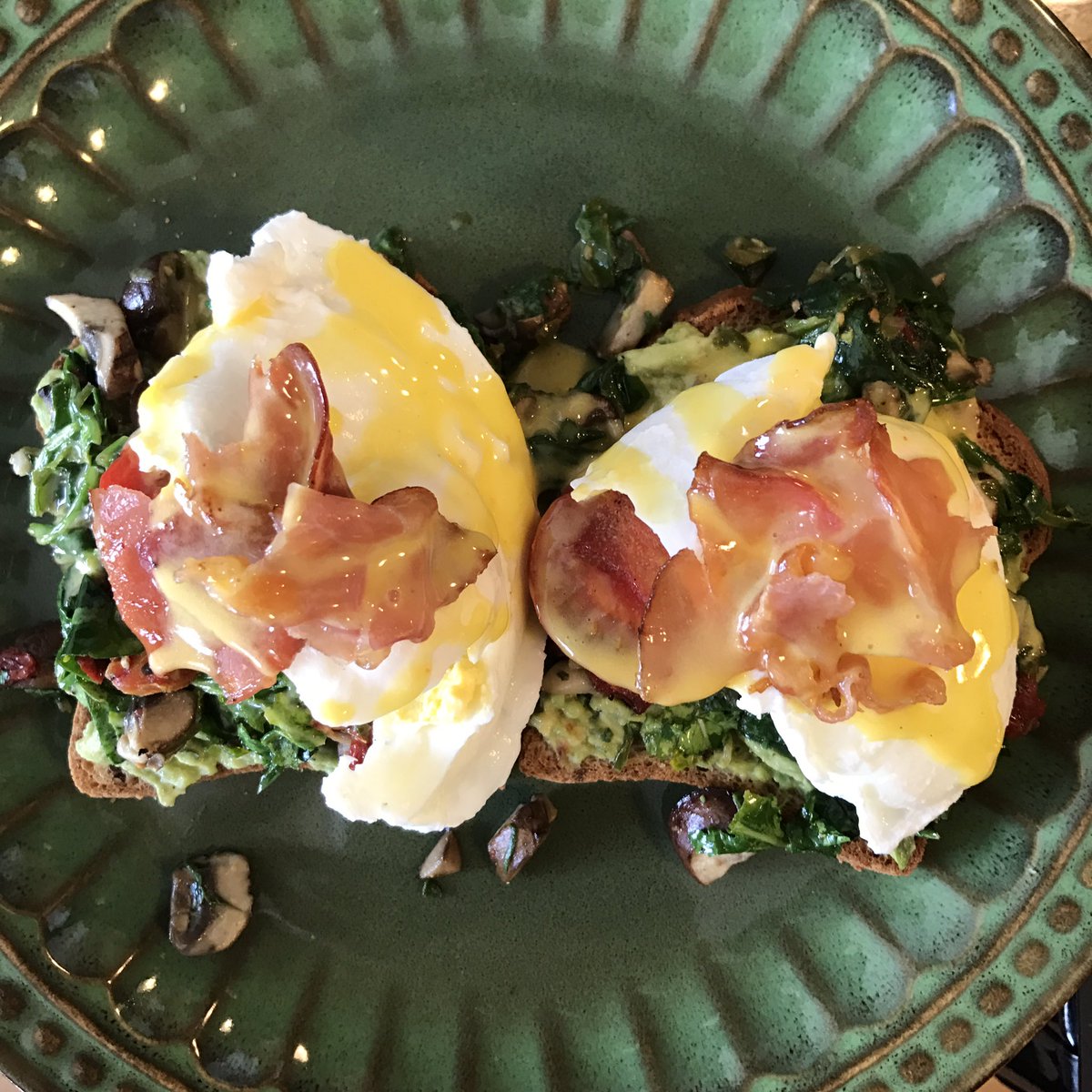 MariaRoseYogi's tweet image. Poached Eggs are the best... #handmade #chef #ilovebreakfast