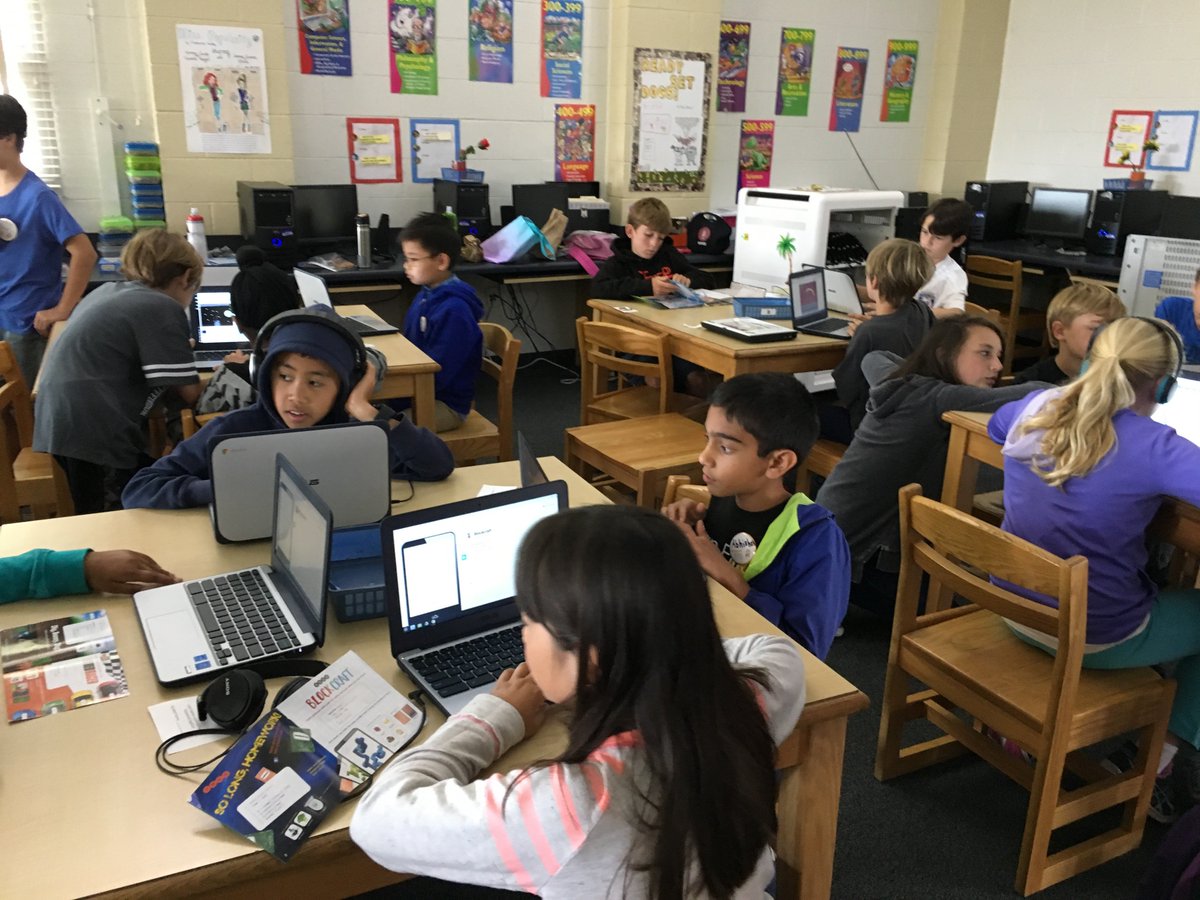 LaurieAnastasio's tweet image. Amazing day of coding at @SEES_SMUSD @globalcodeathon Thank you fo @hlkay for joining in! We loved sharing! #scratchday