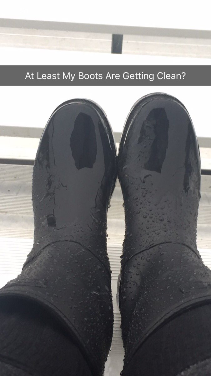 leanmcfa1's tweet photo. Rugby In The Rain.....I Just Don't Know Who To Cheer For.....My Kid or My School....Go Teams Go! https://t.co/gXG8XcWeeZ