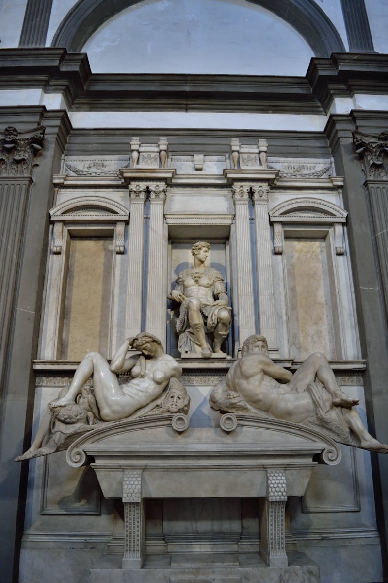 FirenzeDiscover's tweet photo. Firenze, Cappelle Medicee: In the New Sacristy, left unfinished by Michelangelo who moved to Rome in 1534, Lorenzo the Magnificent rests https://t.co/tUcRfgPt6M