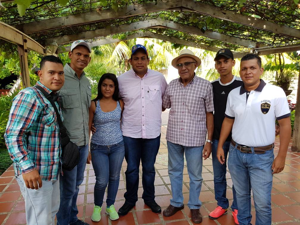 reportemonagas's tweet photo. #6May | @Guillermo_Call reunido con el Equipo de Trabajo de Caicara, Mcpio. Cedeño ¡Unidos y organizados seguimos luchando por el cambio! https://t.co/fr1NIDdwvs