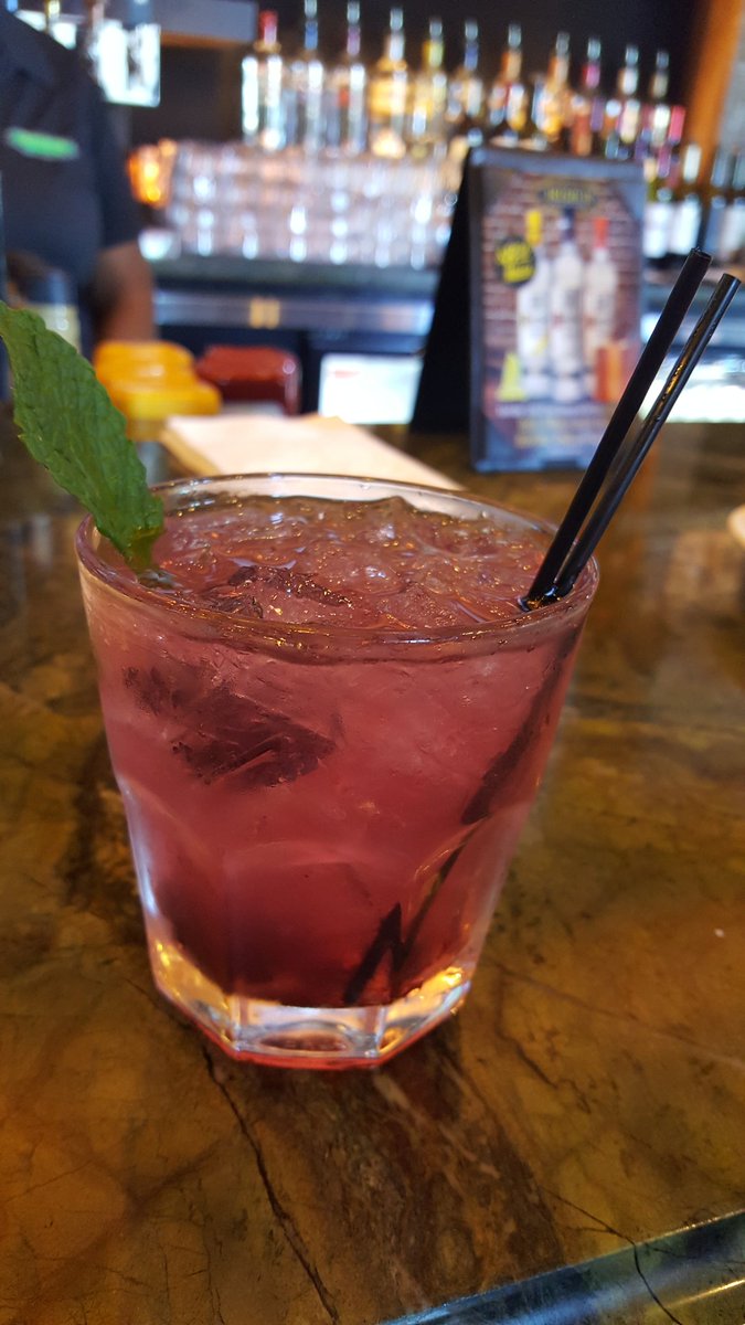 Fit4MomTB's tweet photo. Mama needs a break. ποΈ Bluelep at @Irish31wstshore watching the #kentuckyDerby2017. #monthofmama #themotherhoodisreal @WestShorePlz https://t.co/d9LaXX60eN