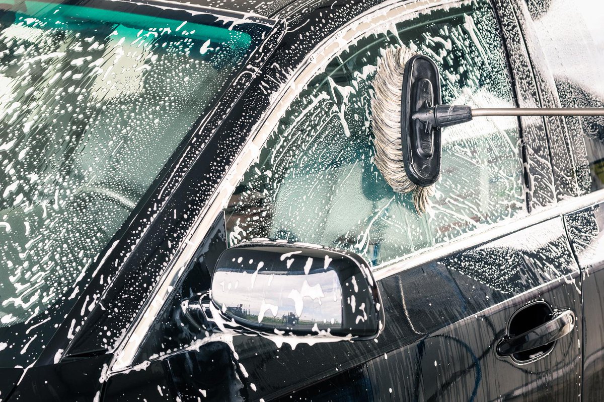 AutoRecyclerMN's tweet photo. Salt can cause serious damage to cars, especially their undercarriages where metal can rust. Wash before Spring! https://t.co/jbqB2iNMIt