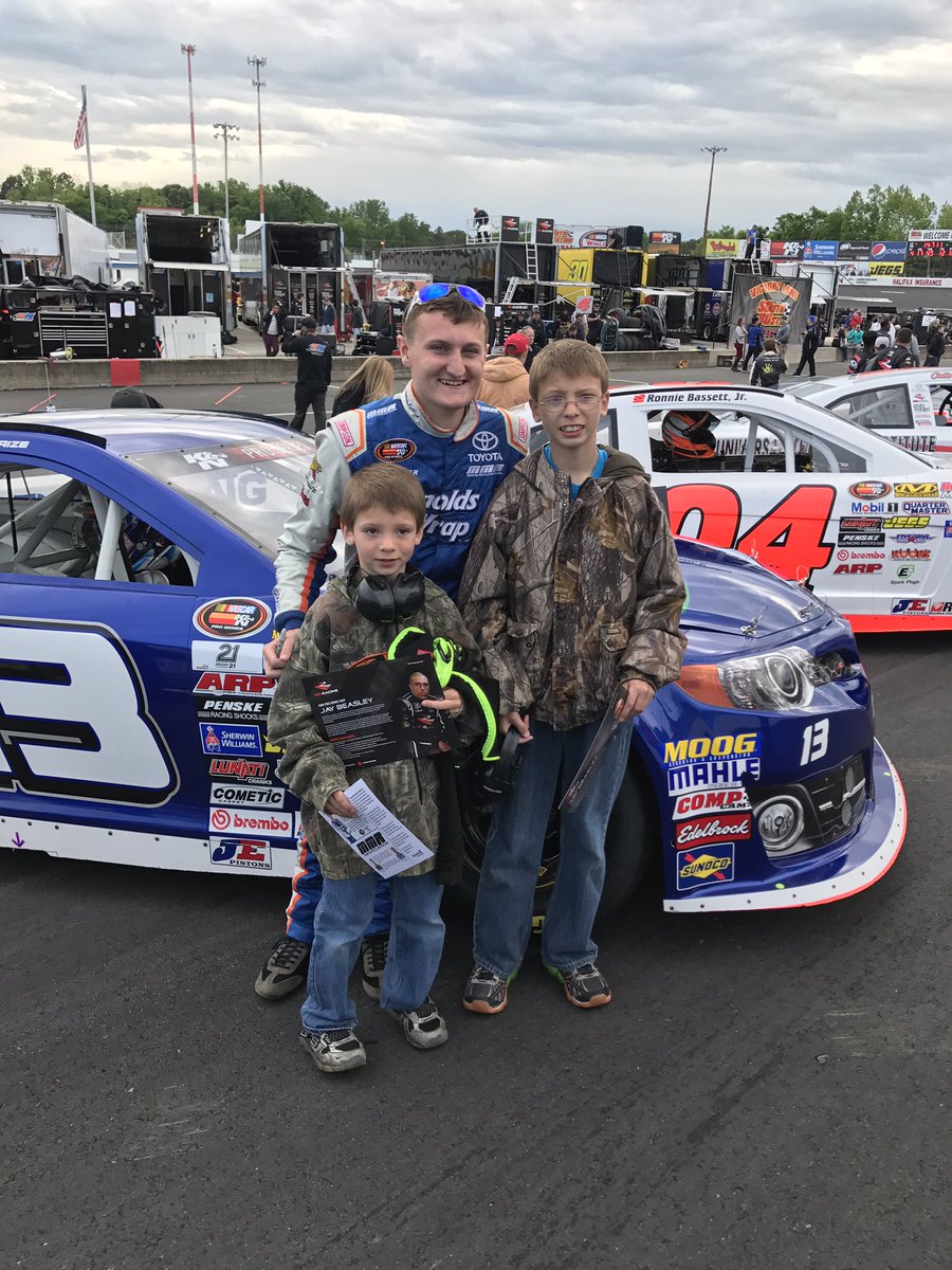 Miranda McClure (miranda_mcclure) Twitter