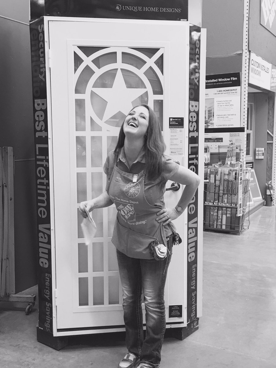 ToiJWilson78's tweet photo. 40th homer in 3 years 😁😁😬 Thanks Machelle for catching that crazy laugh of mine 😂😂 #6520
#HomeDepot @TrackingSandra @hackberrysvc https://t.co/XzYjmr6AU4