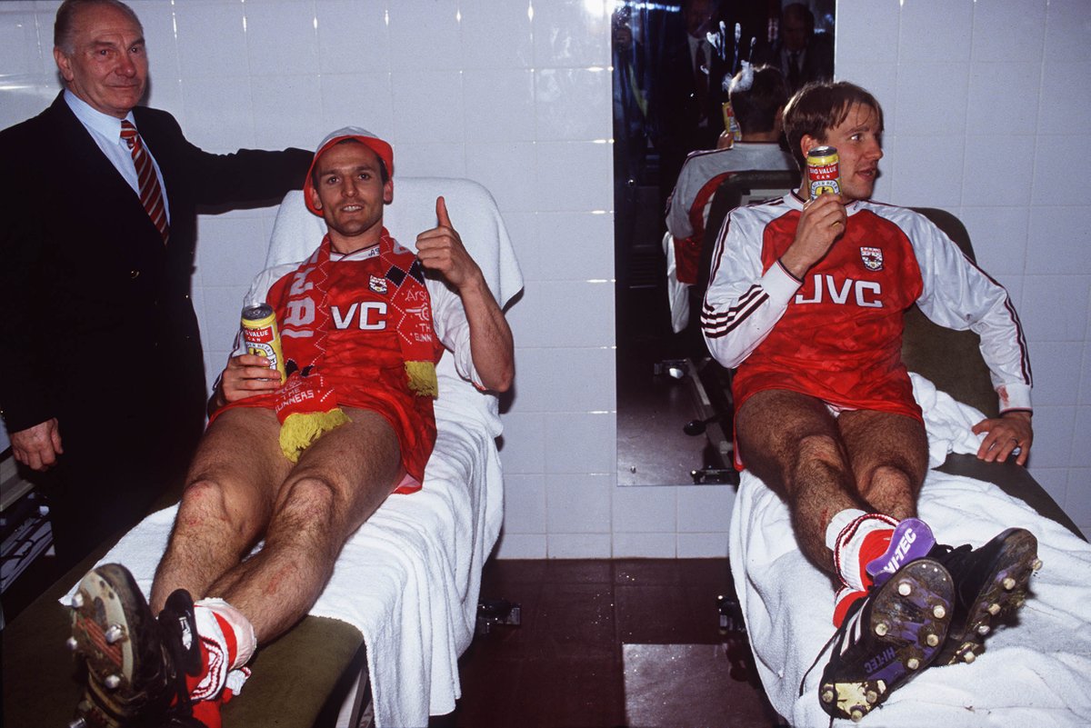 Stuart_PhotoAFC's tweet photo. Some post match celebration pictures from winning the league 26 years ago today. Some proper #Arsenal legends in these pics. #afc #Highbury https://t.co/MUd8JtNLrf