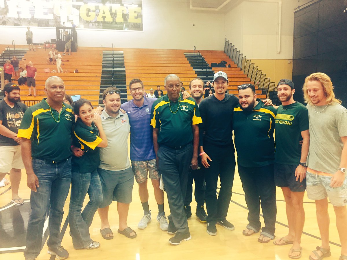 miamikilliansr's tweet photo. THANK YOU to all the KNATION Alumni Volleyball Players who came out to support Coach Reid and @miamikilliansr #GoCougars #REIDemption https://t.co/4i2heHKQ5z