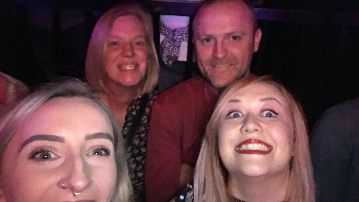 Mrs_Scarfey's tweet photo. @maximopark @paulsmithmusic  family selfie at the gig tonight!brilliant as always 🎤🎼 #loveMaximo https://t.co/BHWuLU7IYk