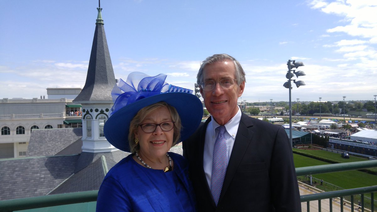 GailRHenson's tweet photo. Sun shining bright #kentuckyderby https://t.co/eyqUM7n5RP