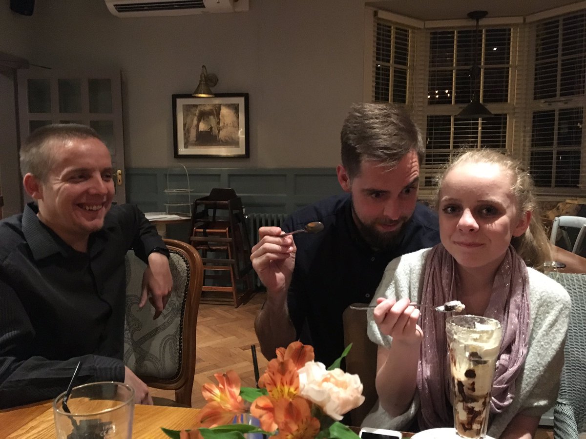 steveksn's tweet photo. Looking forward to @Why_Not_Run on Sunday after a great night with some fabulous people. #WhyNotRun #401runwithBen https://t.co/zbGacbno1n