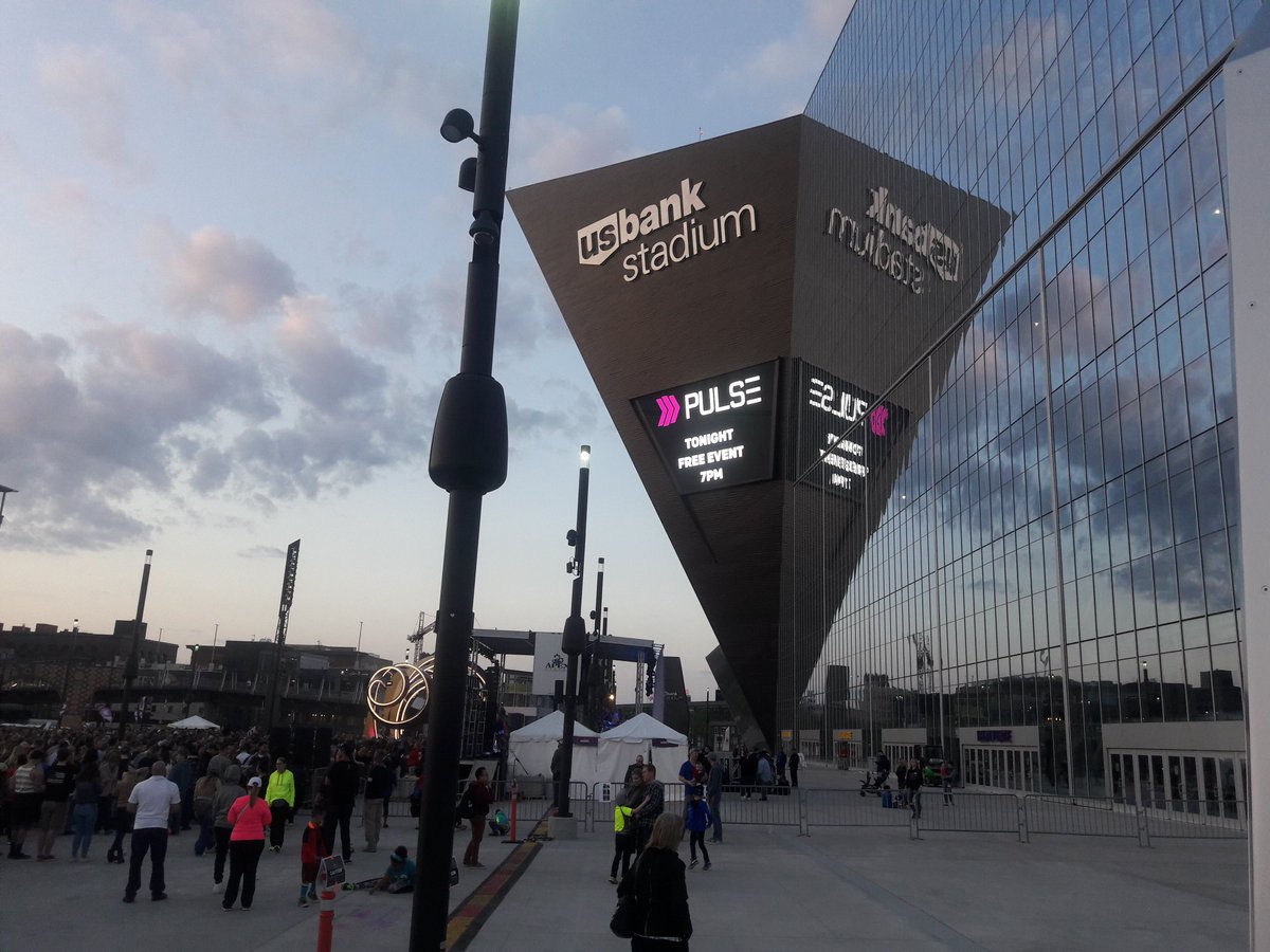 buggwayne's tweet image. A taste of Heaven at Pulse's event. Churches from different denomination and races came to worship the Lord at the stadium. #1church