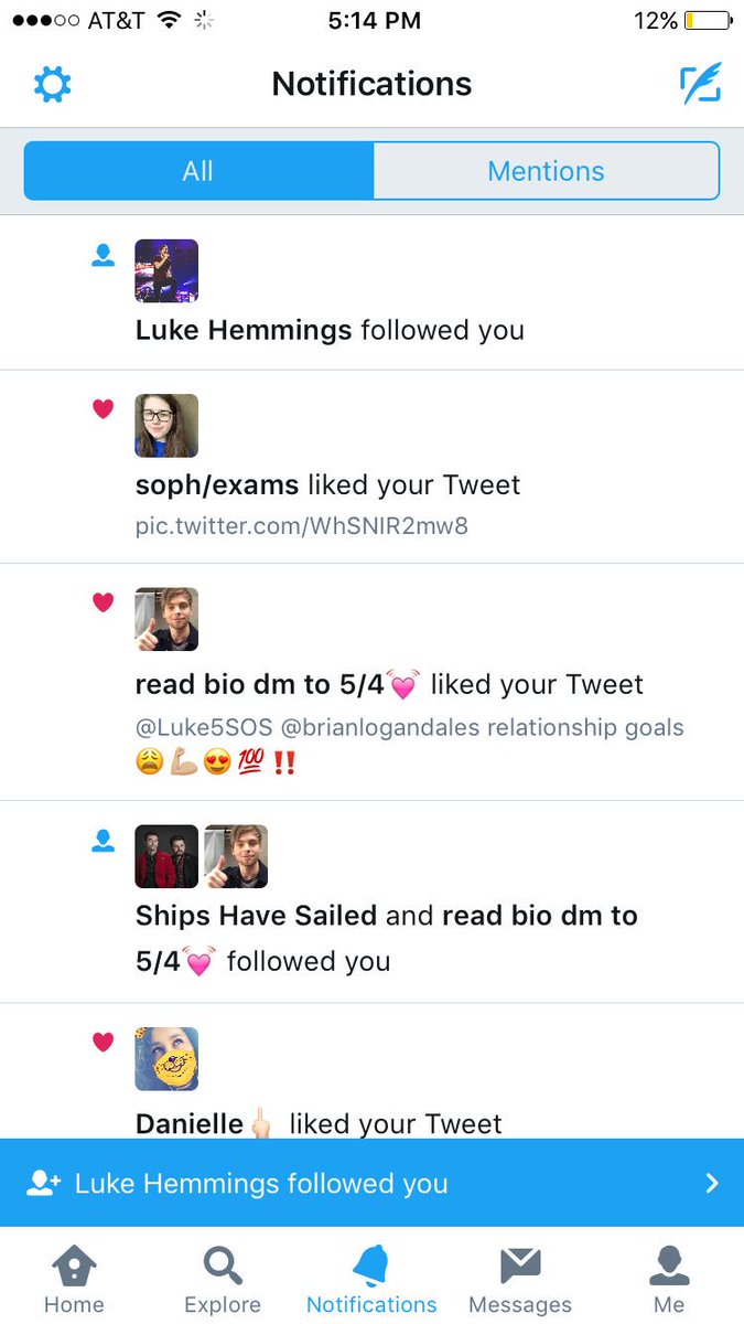 samrinaIdi's tweet photo. I tweeted this meme and two minutes later Luke Hemmings followed me. RT for good luck!!! 😩🤔👌🏼❤️😭💪🏼😂😜❤️ https://t.co/J3084zBAoO