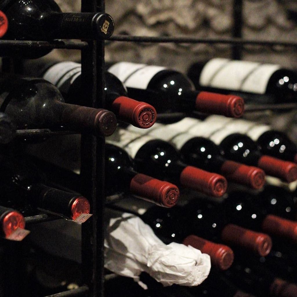 teuchterlife's tweet photo. That's a wrap... | #champanyinn #champany #teamchampany #linlithgow #scotland #wineshop #wine #thatsawrap #wrapped… https://t.co/4GKD9TX4th https://t.co/oPe7MnGtoV