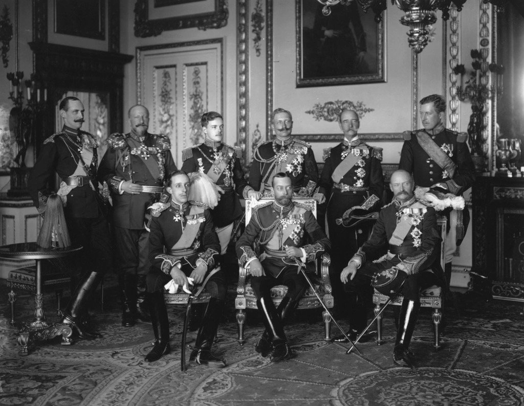 AppAltRight's tweet photo. A more civilized time. Nine European monarchs, 1910. #deusvult #EuropeForEuropeans #Refugees https://t.co/dCw0DX6J3A