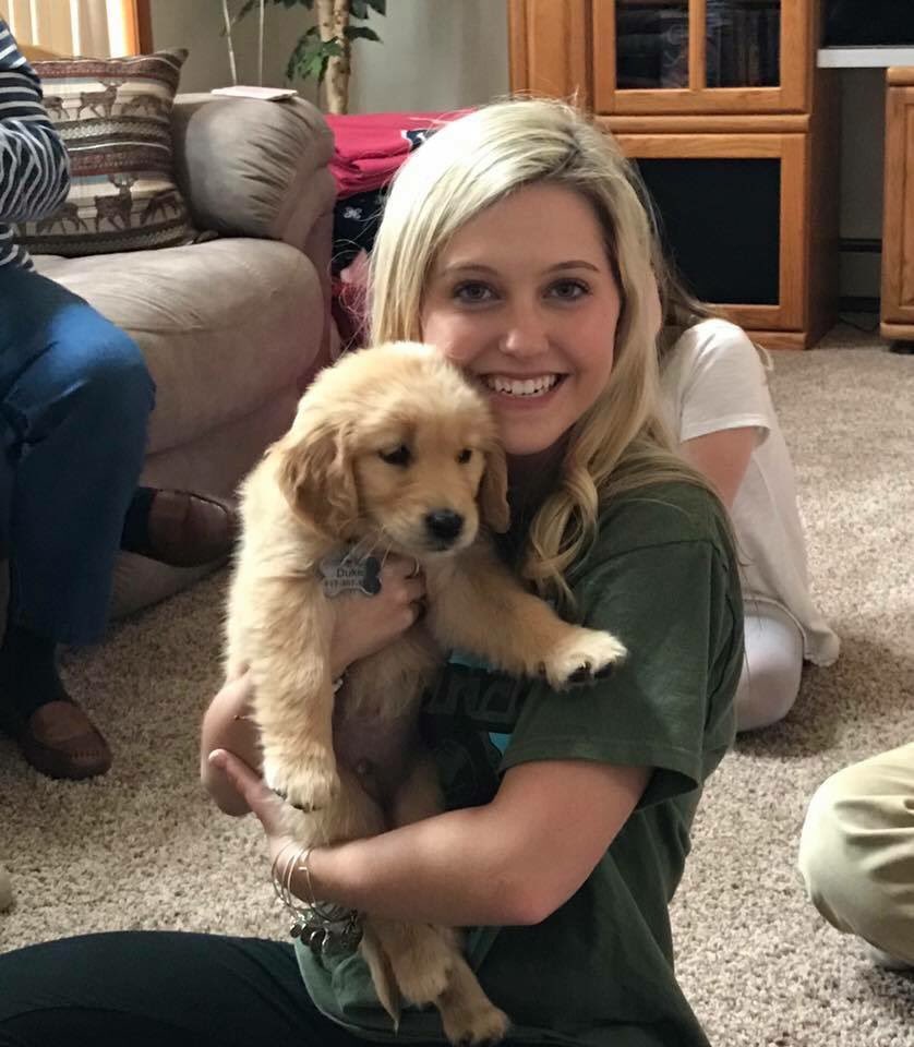 amanda_negley's tweet photo. Pretty sure this was the best day of my life👩🏼‍🎓🙌🐶 https://t.co/Il7XDFqlfw