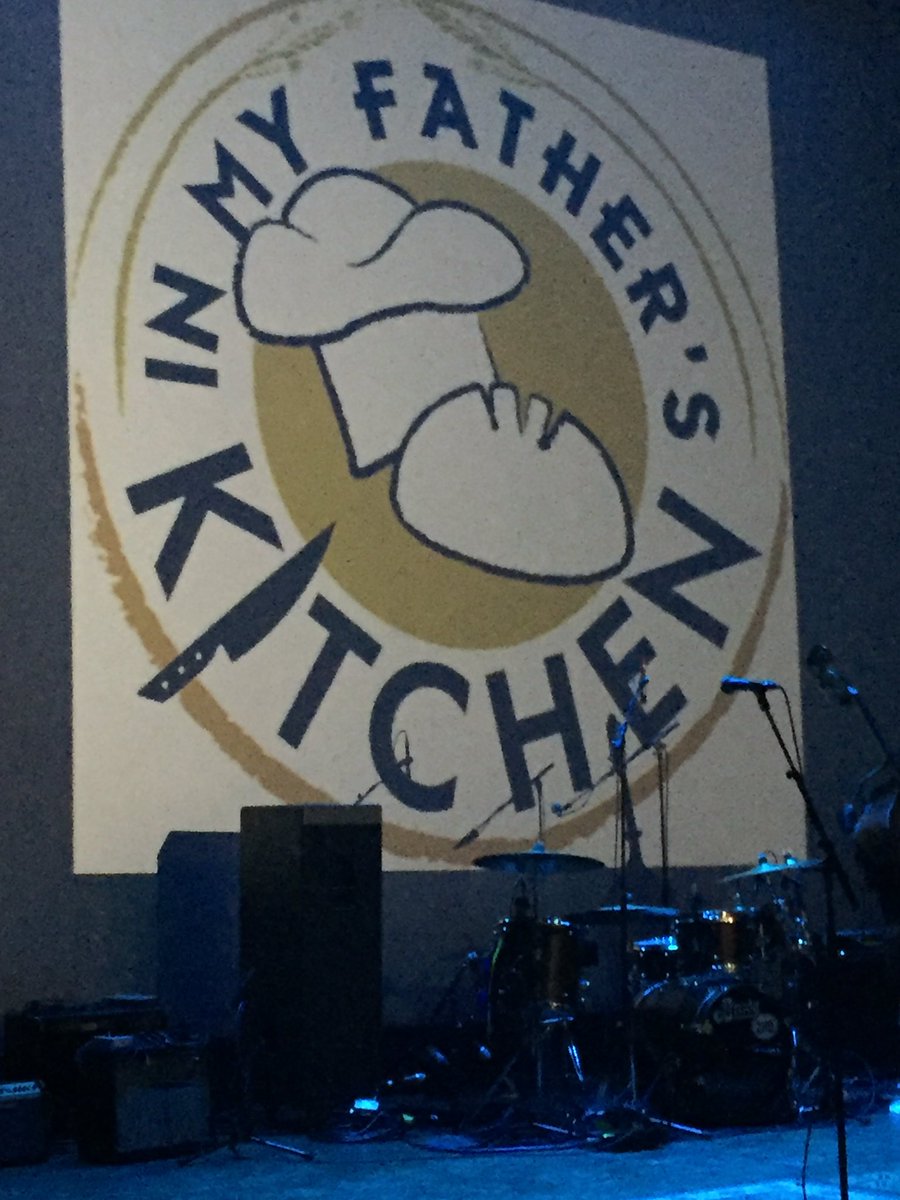 CortRuddy's tweet photo. About to get started at #commonground album release concert benefiting In My Fathers Kitchen #cny #syarcuse https://t.co/1XWQKwxdaa