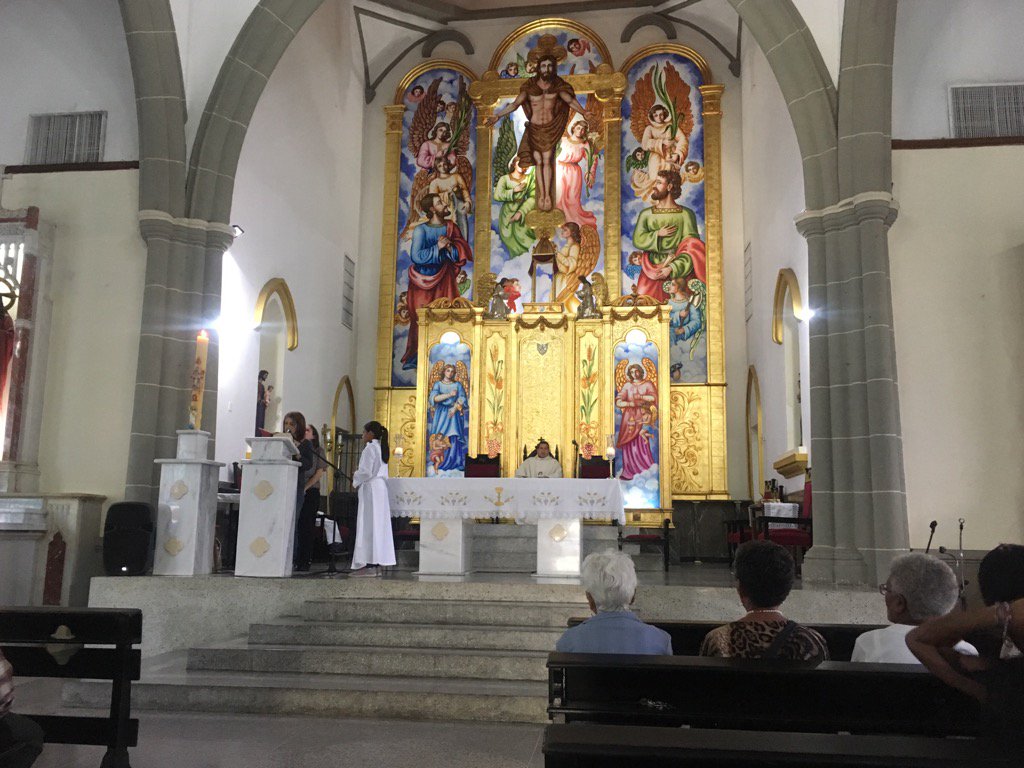 sistmaturin's tweet photo. Núcleo Maturin. Misa en Honor a Nuestro Compañero Armando Cañizales. Paz a su alma. Iglesia San Simon  @elsistema https://t.co/NCnRBJjK5Z