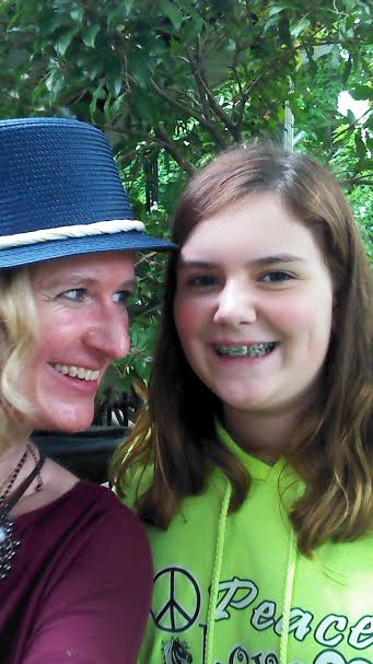 jgree8's tweet photo. So proud of who she is.....
#readingwithGrace https://t.co/tTCF0eua2u