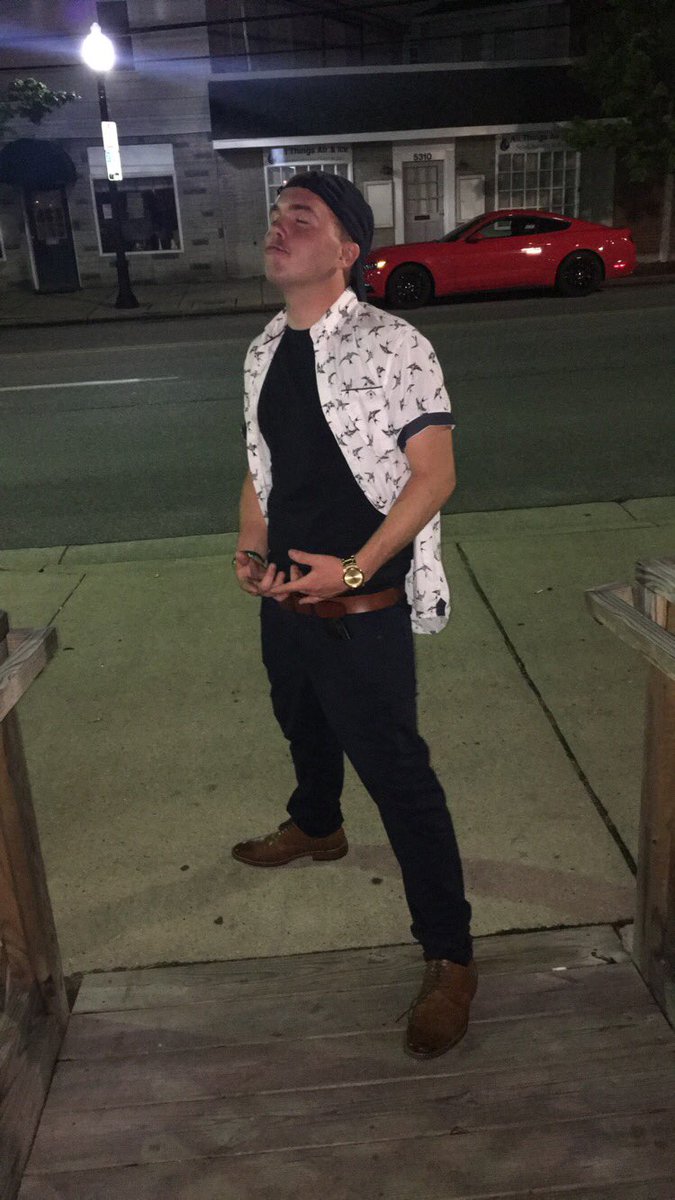 Bran_dinos's tweet photo. I guess I thought I was cool or something... #wastedface https://t.co/srKFI4PJbV