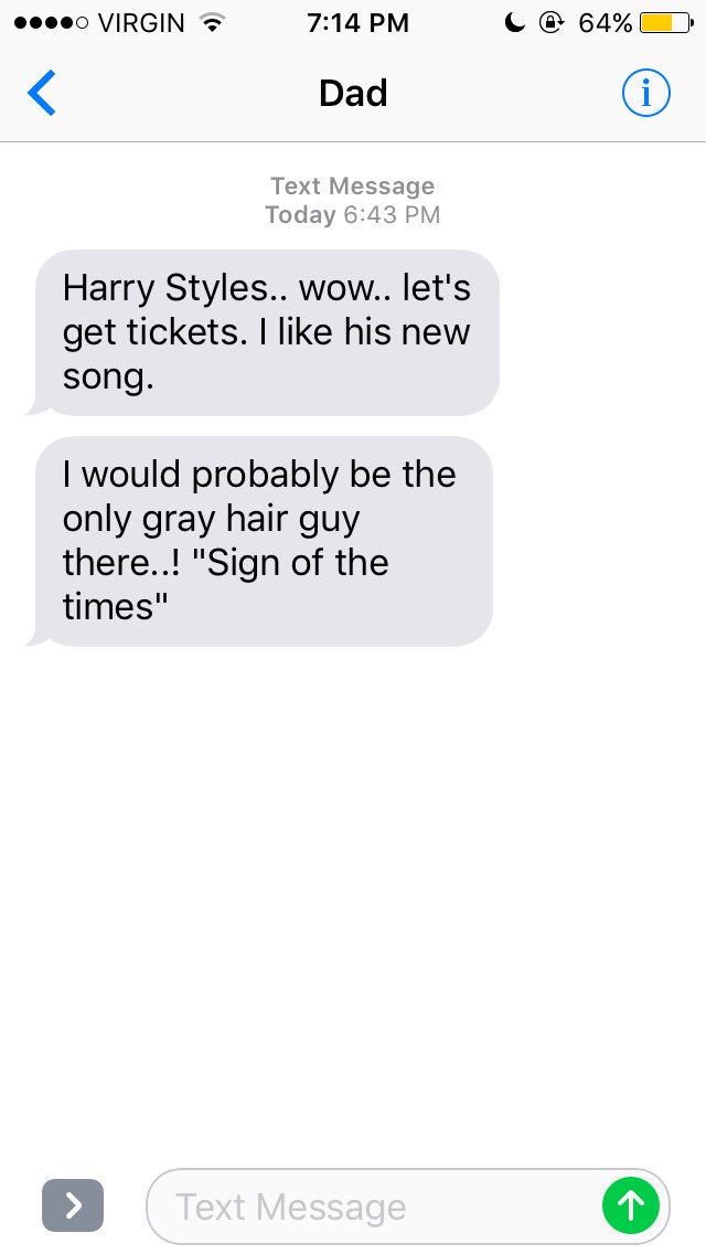 kariphaak's tweet photo. Who stole my dad's phone? https://t.co/lH6lyM5iZU