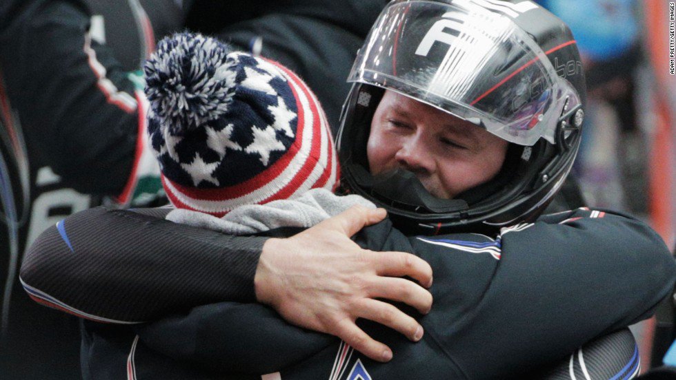perwinghp's tweet photo. Bobsled gold medalist Steven Holcomb found dead in his room at US training center... https://t.co/XwNuuqIBzy by #cnnbrk via @c0nvey https://t.co/1NtRPFO7Cj