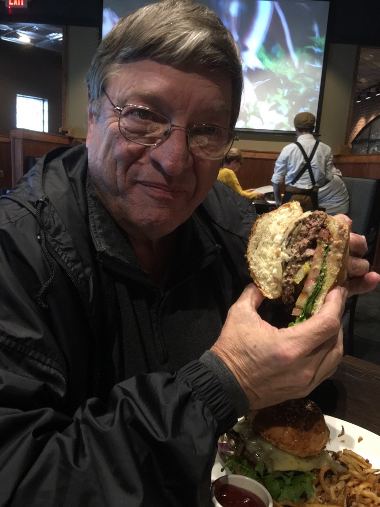 RepHarryBrooks's tweet image. Huge hamburger at the Local Goat in Pigeon Forge