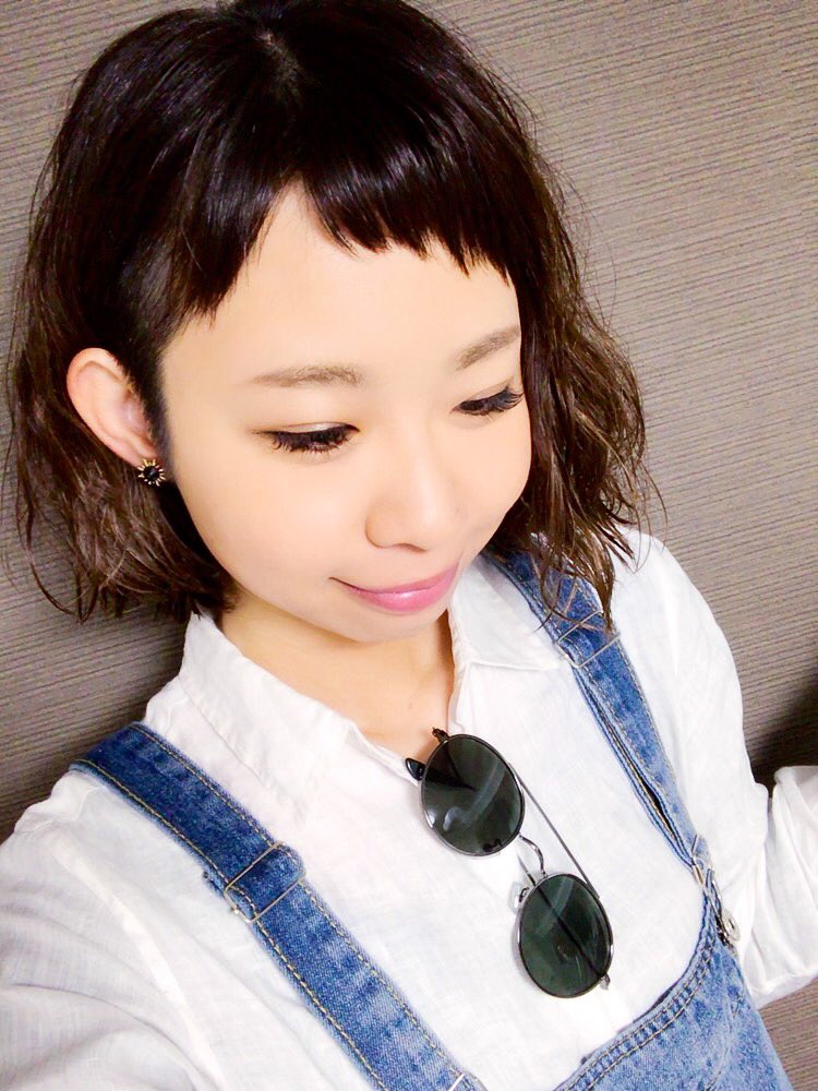 Bun_ayana's tweet photo. GW最終日、急きょお外へ( ˙꒳˙ )Go!

#exsome #UNIQLO #リネンシャツ #raggachina #vinyljunkie #オーバーオール https://t.co/HVKTeZR7x7