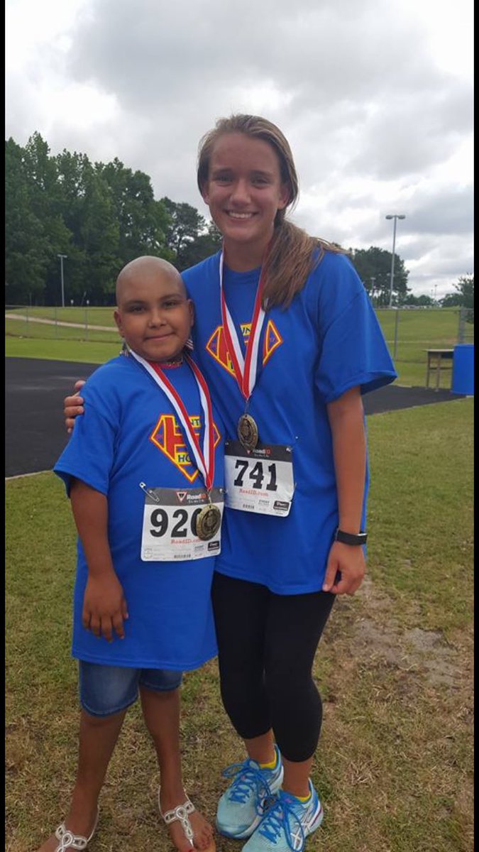 HuntWearsHope's tweet photo. A huge thanks to everyone who came out to the 5k this morning! We had a good time for an even better cause! #teamjaymi ππππππ https://t.co/TgUUIMzDCp