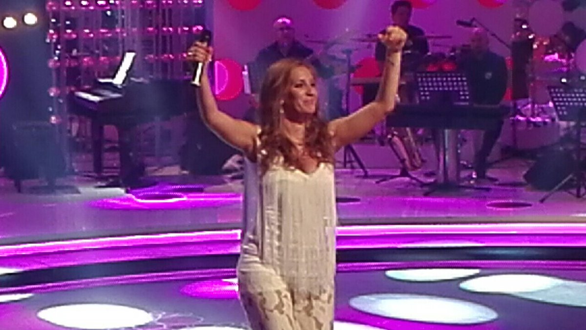 MeelFdez's tweet photo. @MariaToledoMT tú y tu manera de cantar...!! 💖 #YSDS #YoSoyDelSur https://t.co/1H33YtnJTn