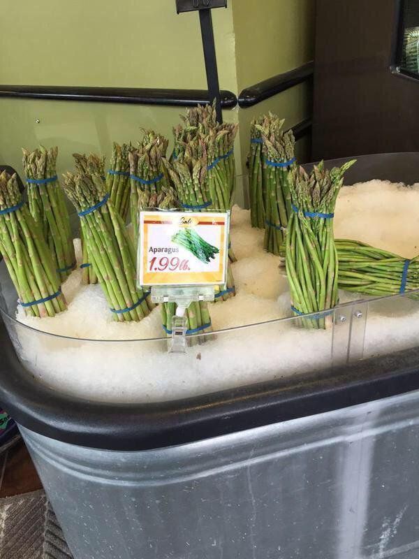FunnyPicsDepot's tweet photo. Literally takes $2 to make your girls day https://t.co/HvWAFCBYSF