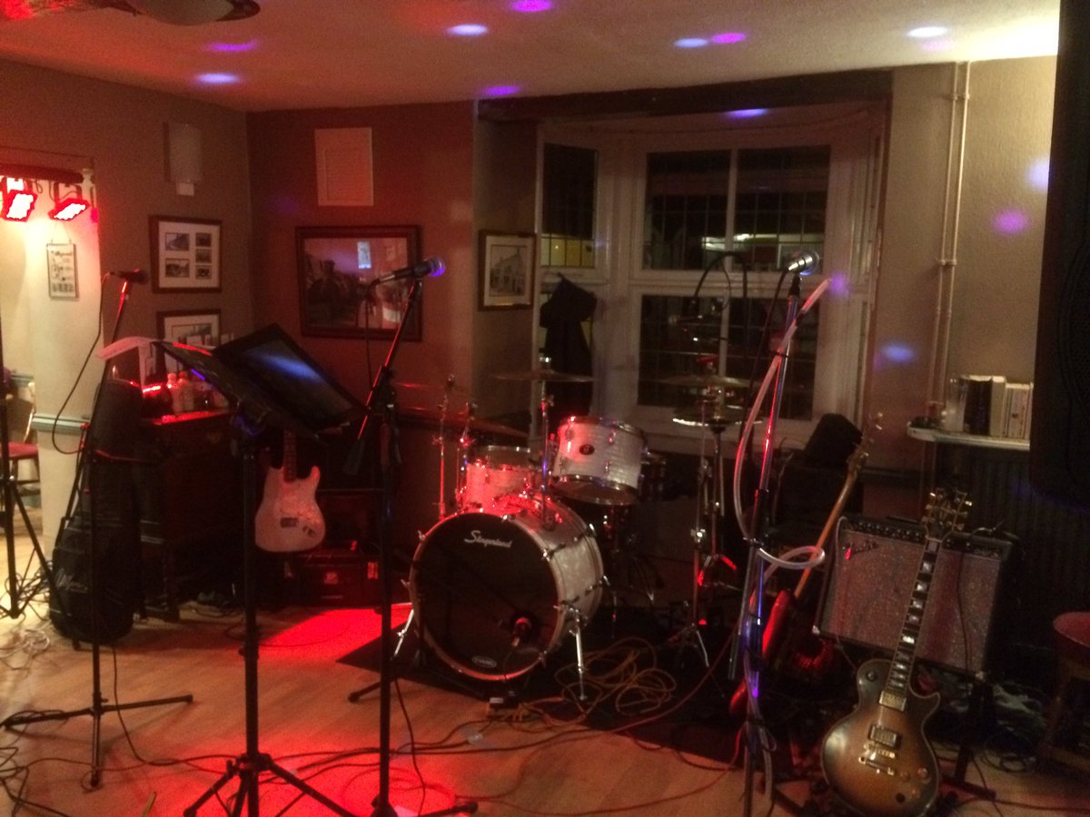 Tonight's office!
#drums #drummers #thehush #keepmusiclive #blues #coversband #gigging