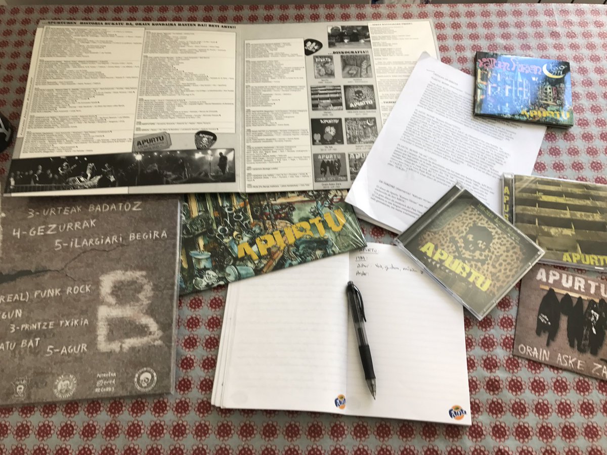 TGL_LFnTK's tweet photo. Trabajando sobre el #huledetgl en más bios @LaFonoteca #Apurtu #punk #punkbarduliano @suturapunk https://t.co/8WlbqwRyFb