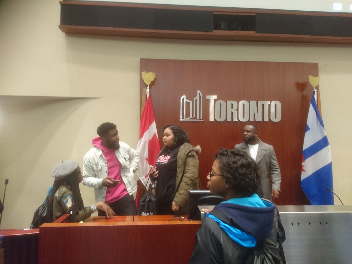 ZeroGunViolence's tweet image. Congrats #IIRTO for organizing successful youth conference today at City Hall and thanks for inviting ZGVM to participate @CcrpSlinton