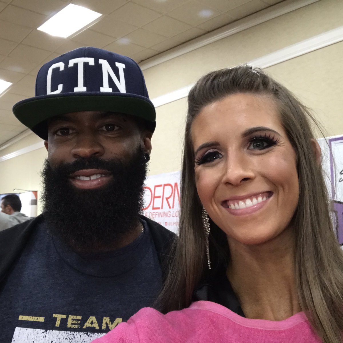 danyephillips's tweet photo. Finally met my Coach after 1.5 years of online coaching! #teamctn #ctnspartan https://t.co/zazwoBuTYg