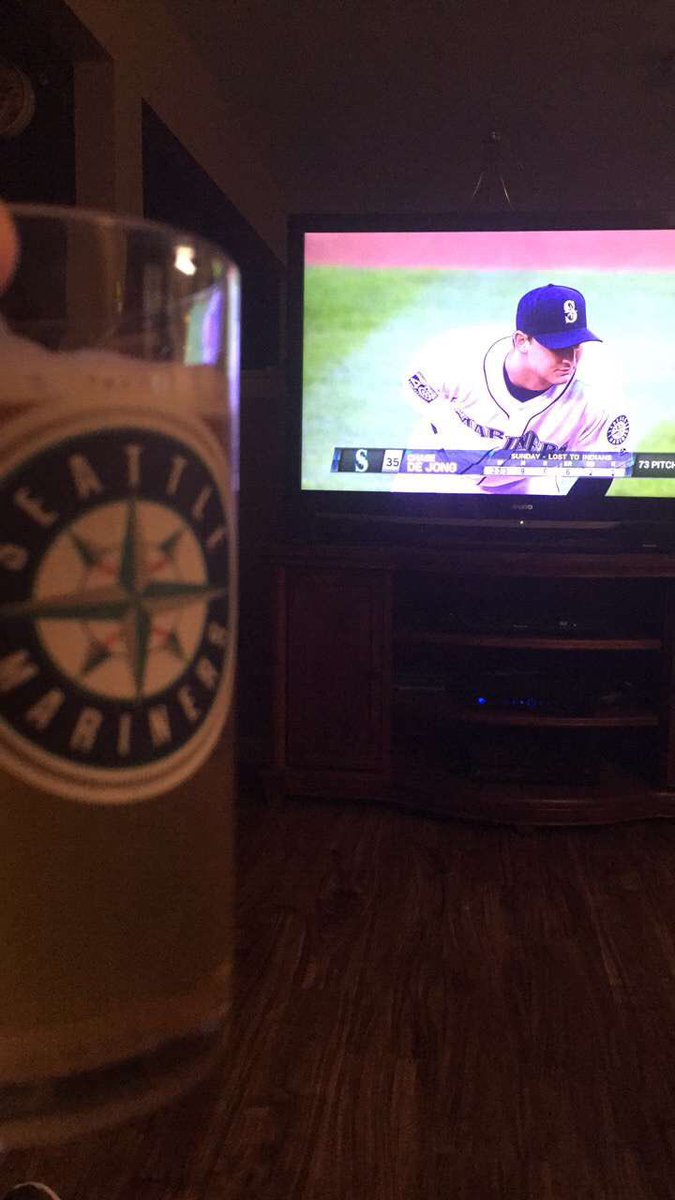 ReidaSSG's tweet image. #WhereIRoot Beecher City IL #GoMariners