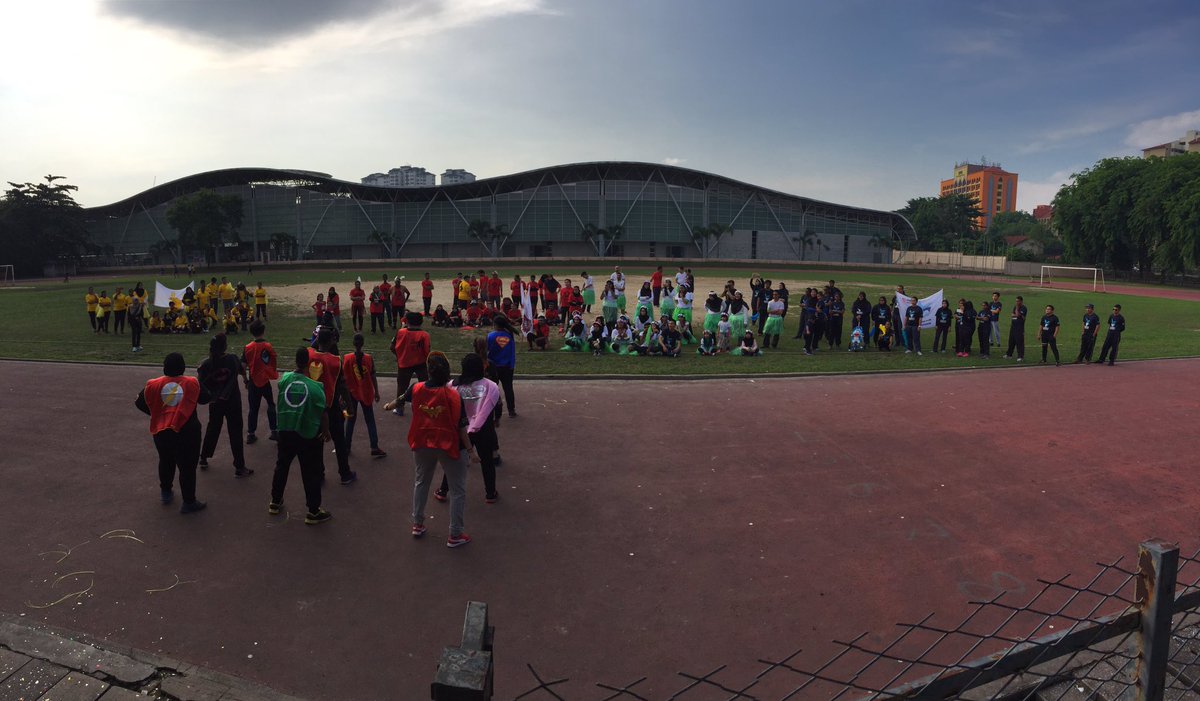 ZulfadliRazak's tweet photo. MSU Learning Centre Sports Day in action! Go go rumah hijau! #harisukanmlc @MSUmalaysia @MSUcollege #msucsentral #msulc https://t.co/wqP75oGR5Y