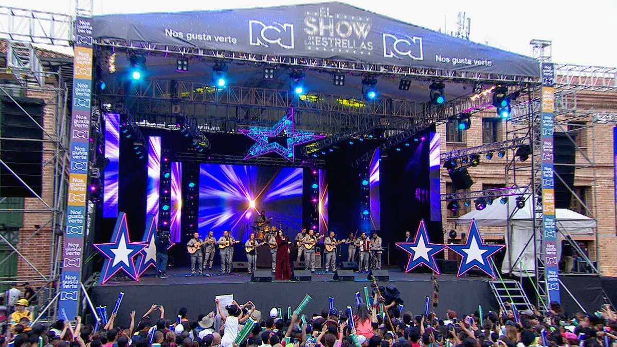 AmarilloAzulYRojo tweet media