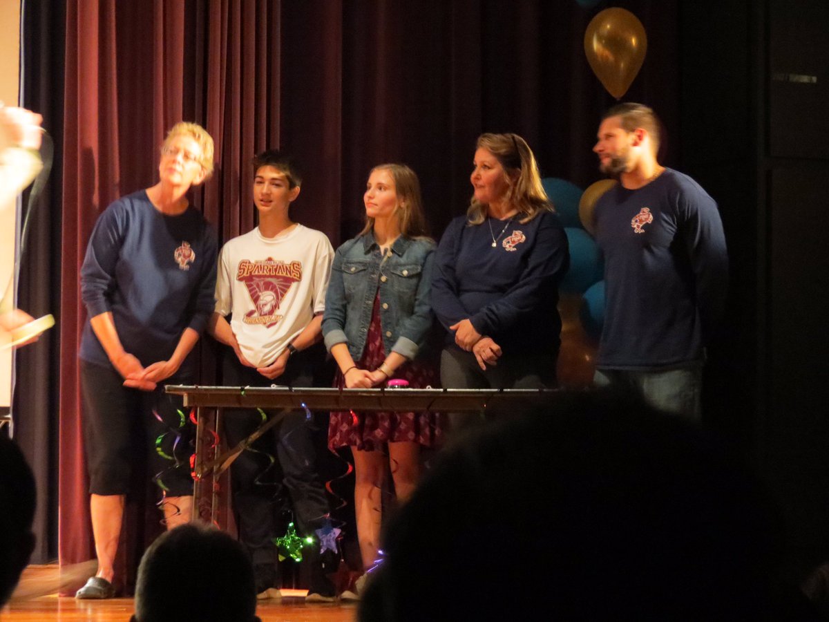 FarmwellPE's tweet image. Team PE wins Family Feud at the 2017 @LCPSFarmwell Variety Show! #pe #fun #lovelife