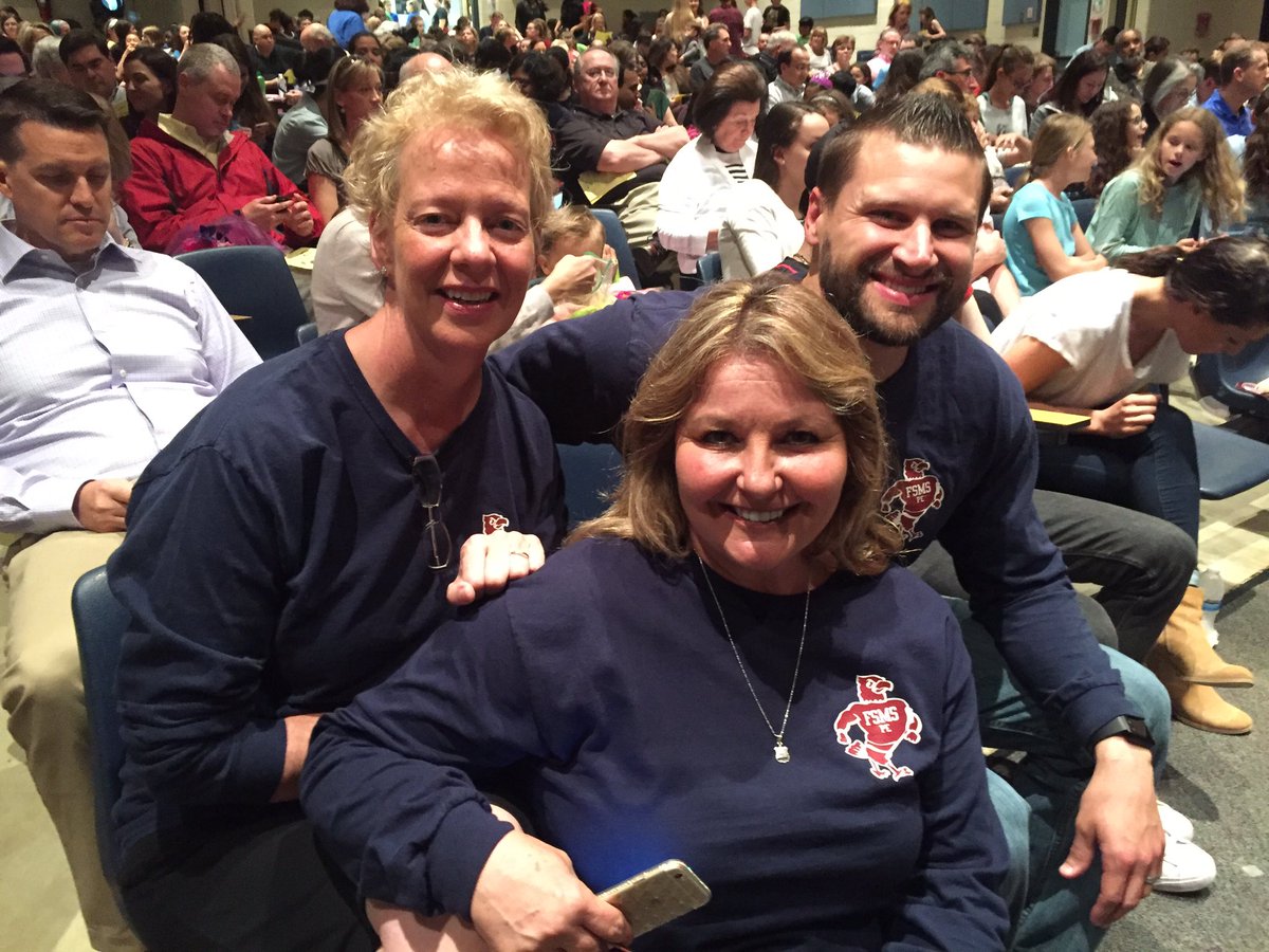 FarmwellPE's tweet image. Team PE wins Family Feud at the 2017 @LCPSFarmwell Variety Show! #pe #fun #lovelife