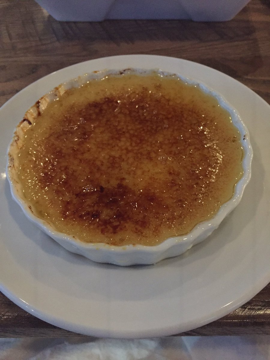 FoodDLite's tweet photo. Le piece de resistance- Grand Marnier Creme Brûlée! #HudsonCoastalGrille #FoodPorn https://t.co/xmIlAykaix